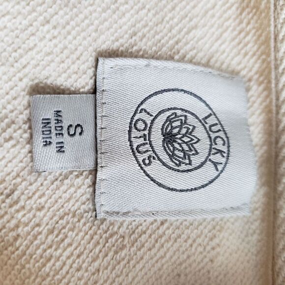 Lucky Lotus Crochet Quilt Front Sweatshirt Sz S - Picture 4 of 5